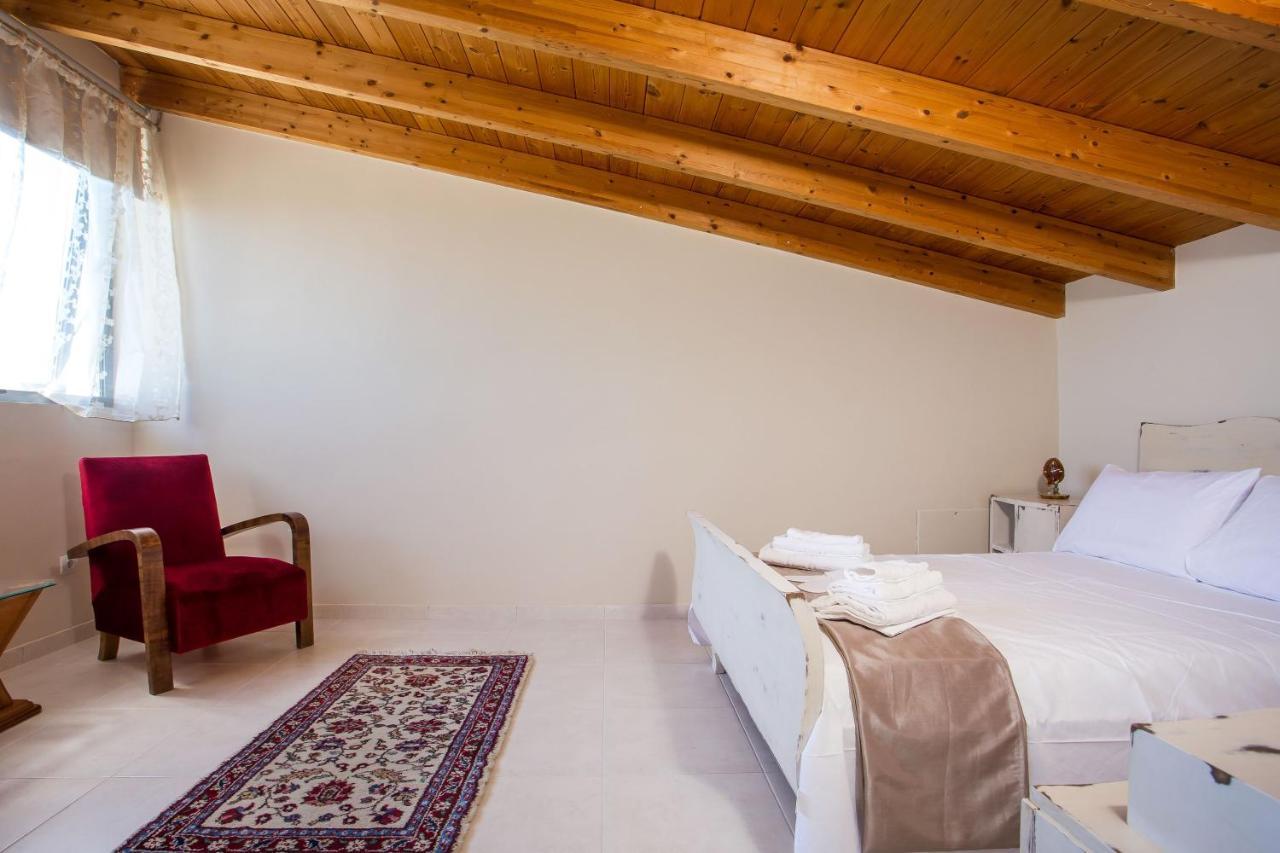 Villa De Manu Rhodes City Bagian luar foto